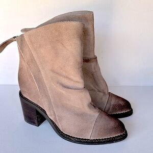 Sbicca Boots Womens 8 Millie Ankle Booties Brown Suede Double Side Zip EUC